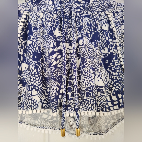 LIKE NEW!! LILLY PULITZER, Challis Pom Pom Fish Print Shorts. Size S - Picture 4 of 6